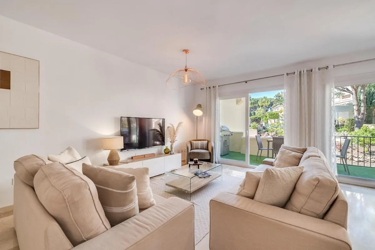 New Spacious Townhouse In Marbella
